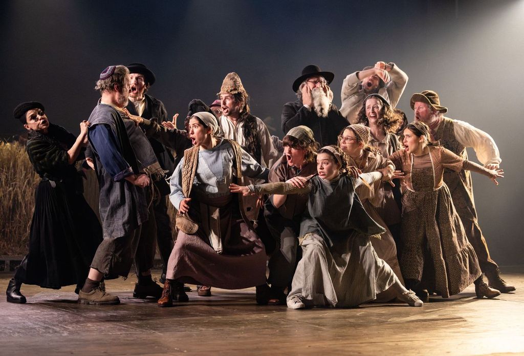FIDDLER ON THE ROOF - John Shand